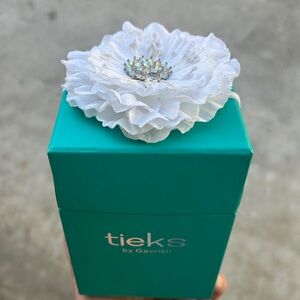 Tieks by Gavrieli Teal Box with Limited Edition White Flower